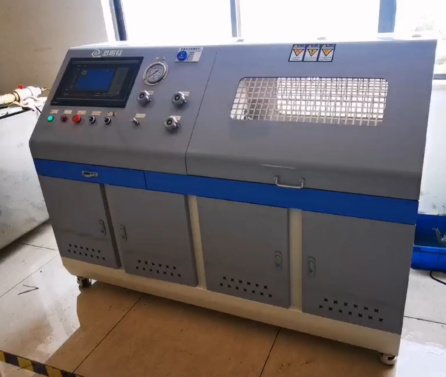 標(biāo)題：閥門的開關(guān)壽命水壓測(cè)試系統(tǒng)-多組閥動(dòng)壓靜壓壽命測(cè)試臺(tái)